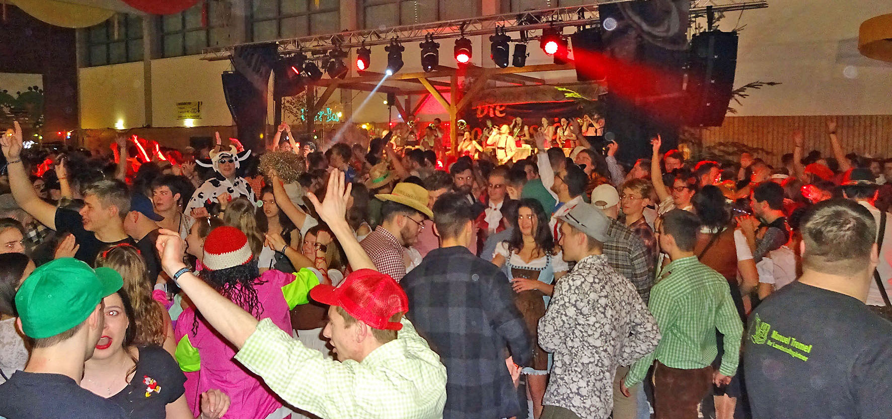 Assamstadt – Dorfkinder beim Bauernball